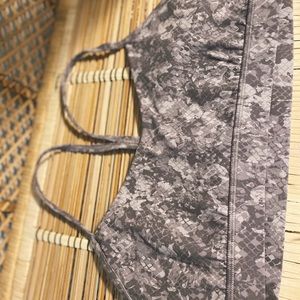 Lululemon Flow Y *Nulu Sports Bra